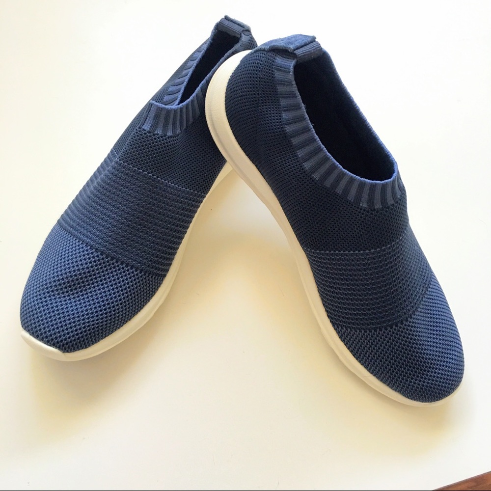 NWOT Hush Puppies Moyen Blue Sneakers Sz 7M